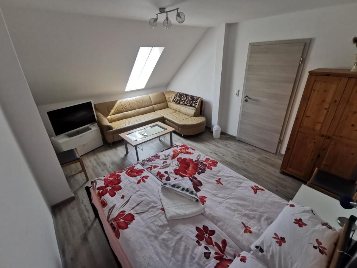 Schmetterling Zimmer Bad Lausick Dış mekan fotoğraf